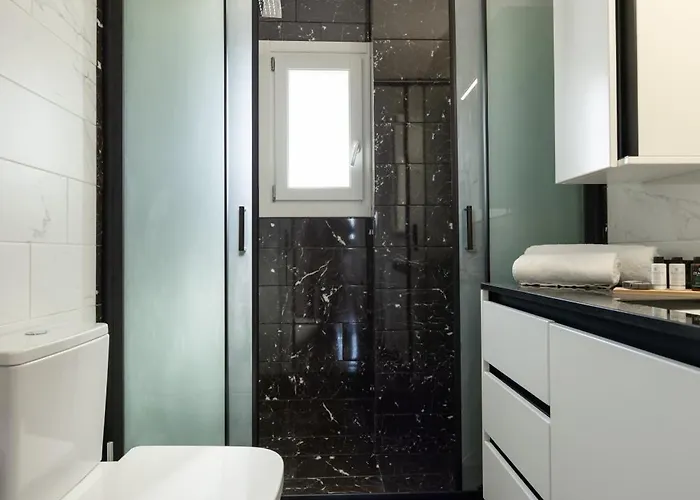 Fn Nyaraló Monólithosz